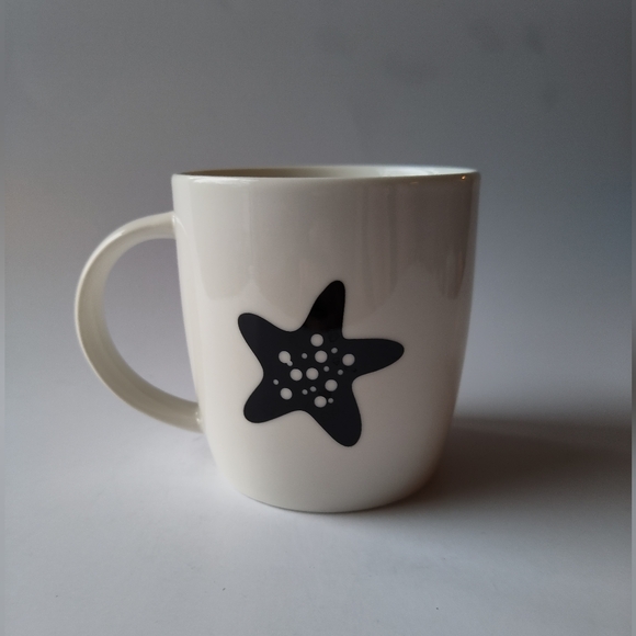 Beach Please Mug - Picture 3 of 4